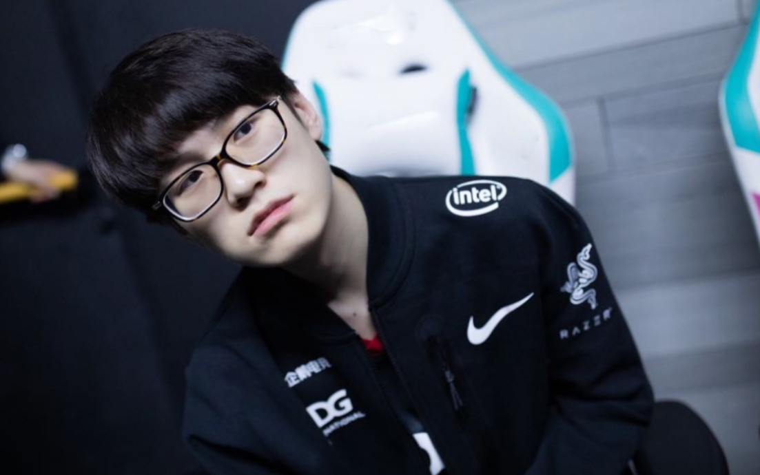 包含CLG绝地反击FLY，Meiko2制霸全场的词条