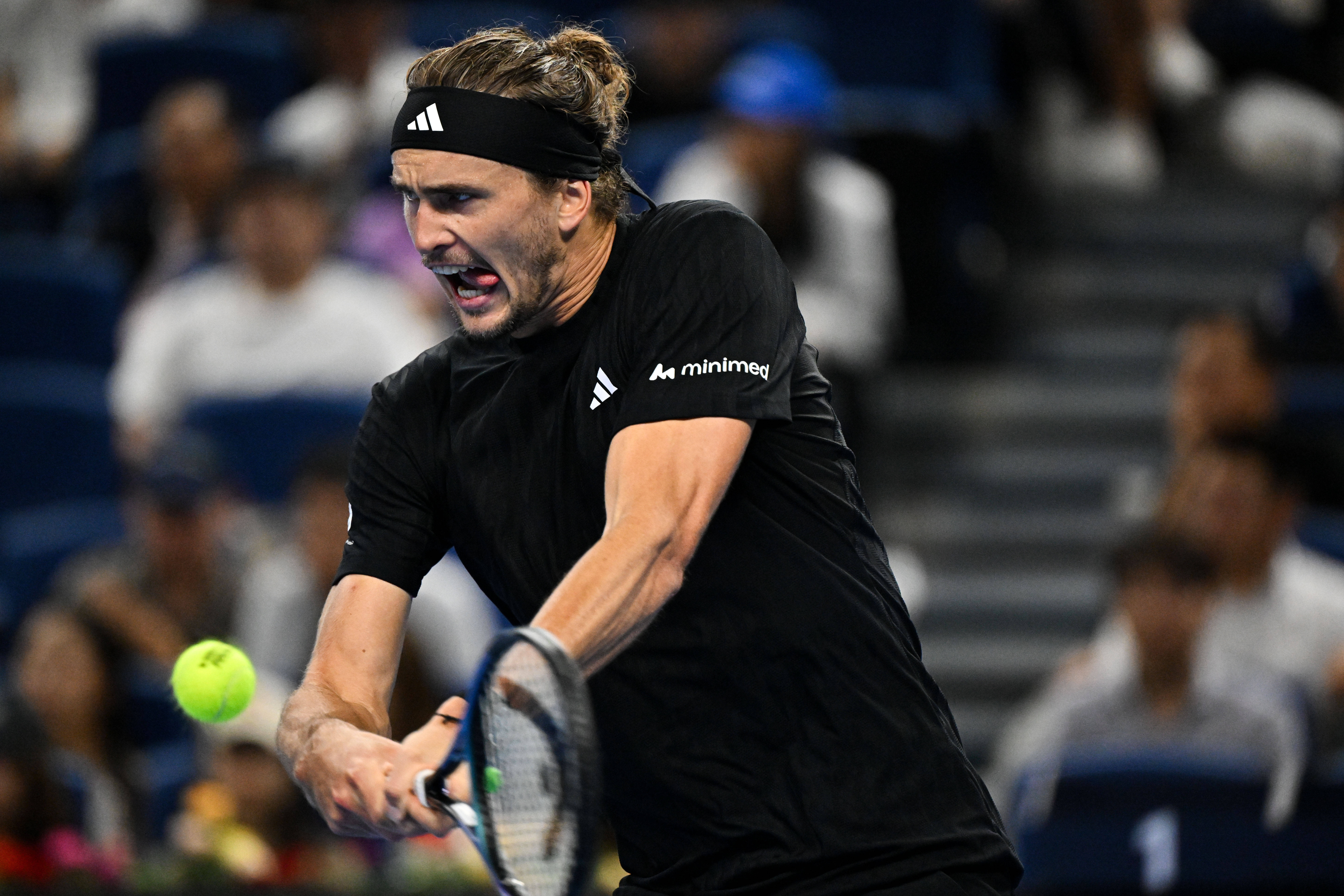 法国网球队翻盘澳大利亚网球队,兹维列夫绝境逆转的简单介绍 法国网球队翻盘澳大利亚网球队,兹维列夫绝境逆转的简单介绍