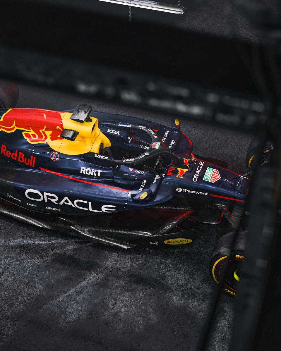 包含阿斯顿马丁轻取红牛二队，塞恩斯关键制胜的词条