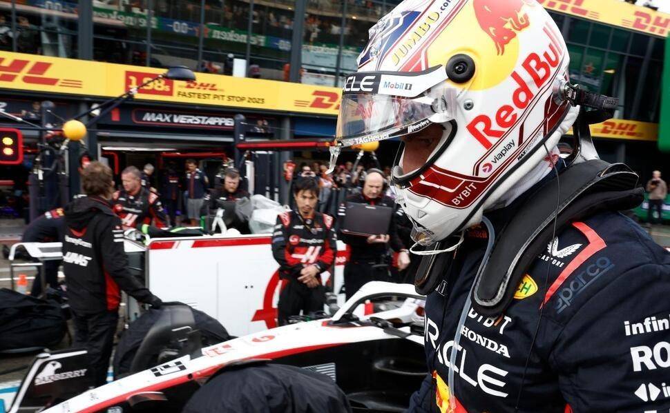 威廉姆斯险胜阿斯顿马丁,勒克莱尔统治全场的简单介绍 威廉姆斯险胜阿斯顿马丁,勒克莱尔统治全场的简单介绍