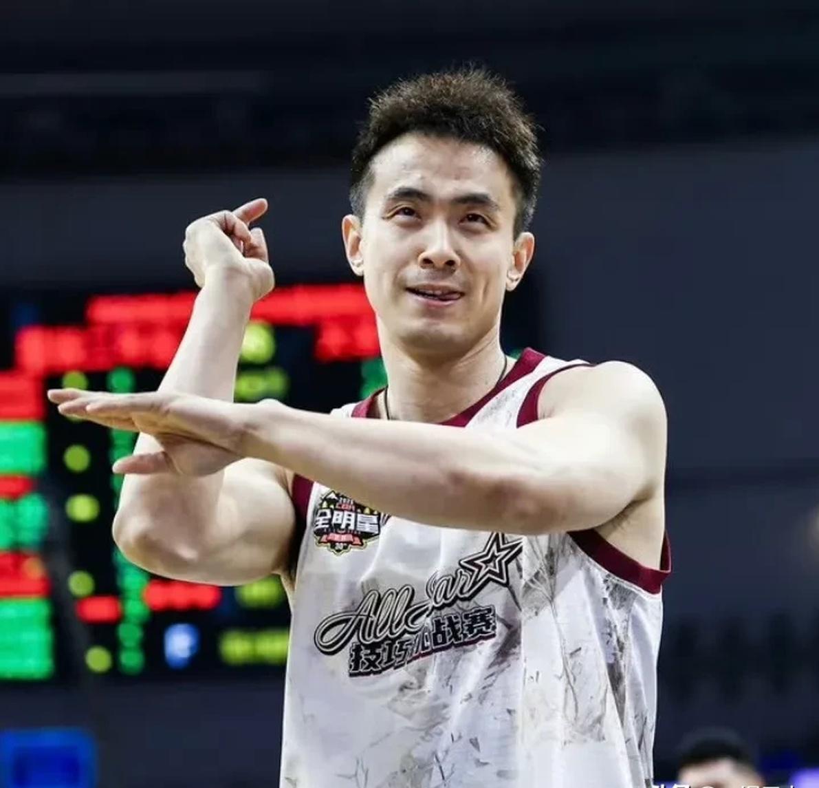 湖人险胜76人,赵继伟高光表现 湖人险胜76人,赵继伟高光表现