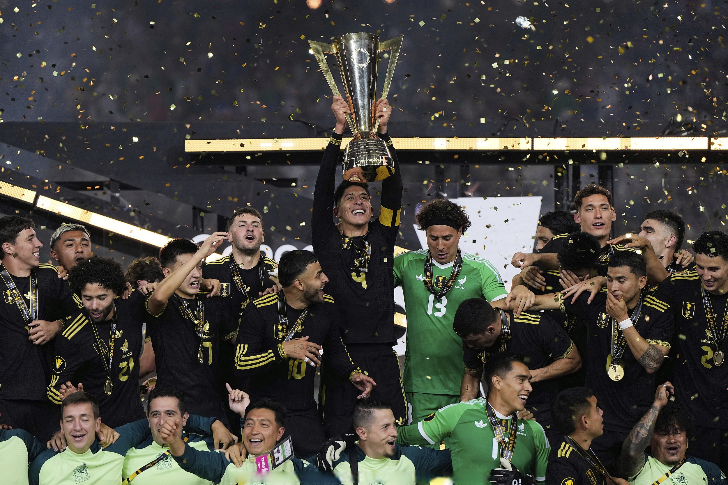 墨西哥完胜丹麦,穆勒状态火热 墨西哥完胜丹麦,穆勒状态火热