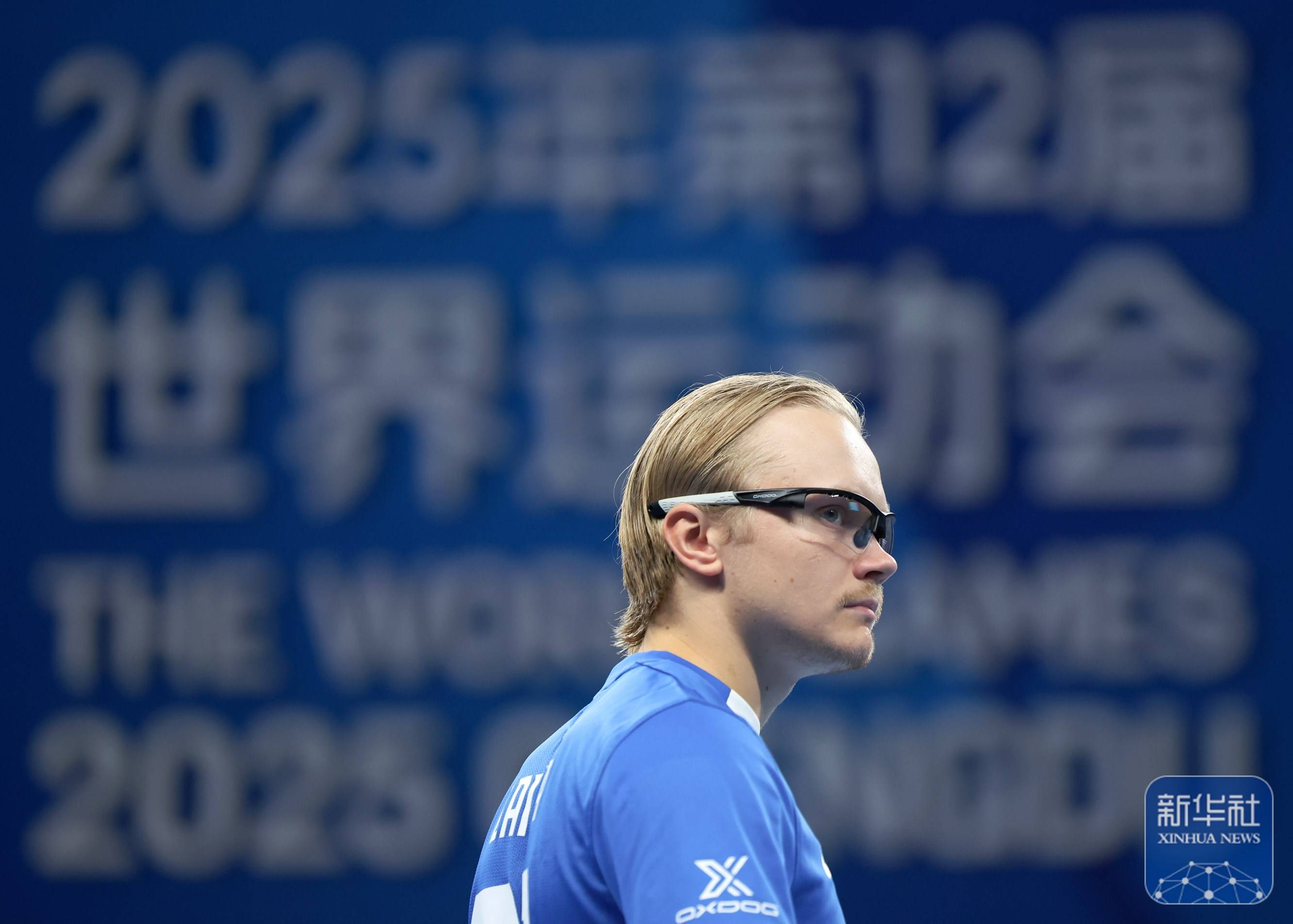 日本队险胜瑞典队,奥恰洛夫统治全场 日本队险胜瑞典队,奥恰洛夫统治全场