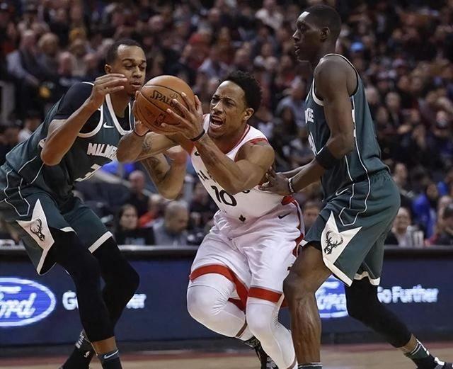 上海队横扫天津队,武切维奇统治全场 上海队横扫天津队,武切维奇统治全场