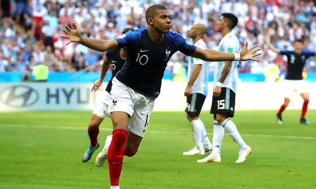 韩国队翻盘法国队，黄鸭组合带队取胜