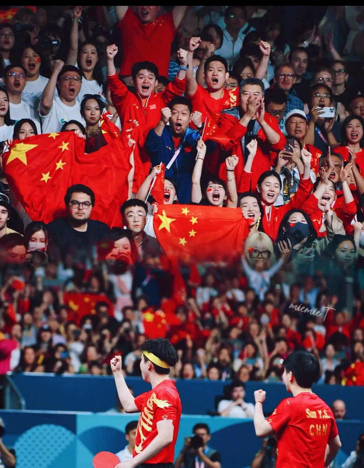 高潮迭起的较量，球员拼尽全力争夺前程