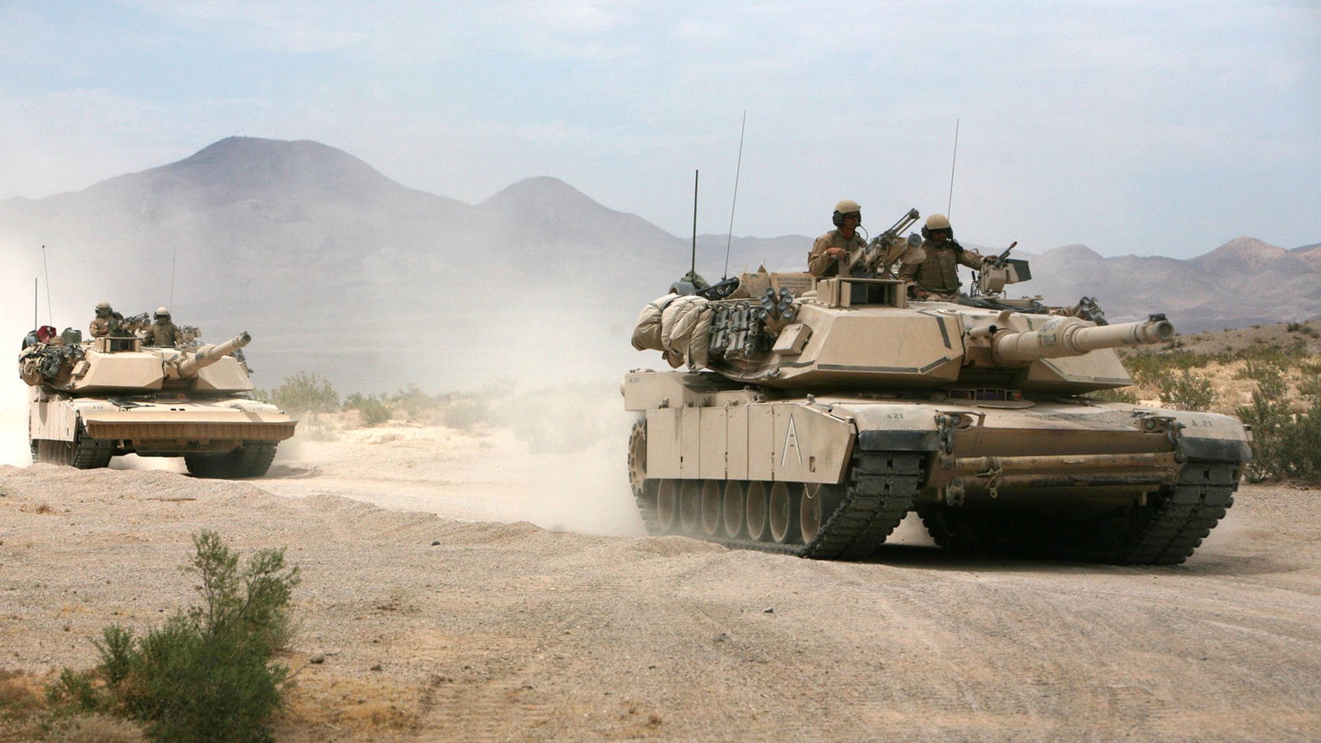 冷雨中的逆袭，勒克莱尔扮演赛道裁判，威廉姆斯绝杀红牛二队的战术罗生门