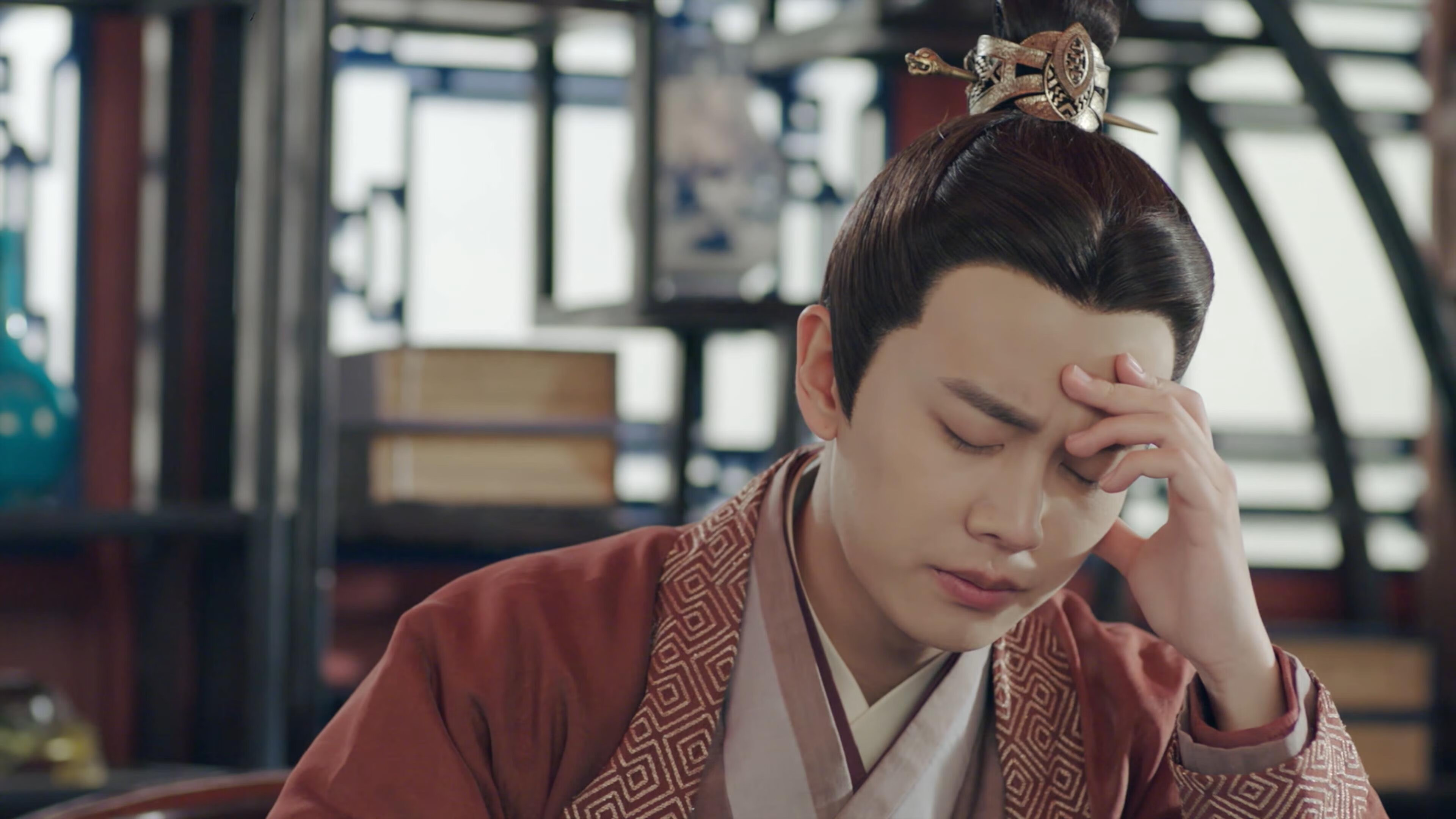 极速之夜，冷面引擎，当F1揭幕战的高频轰鸣，遇见伦纳德的沉默高能