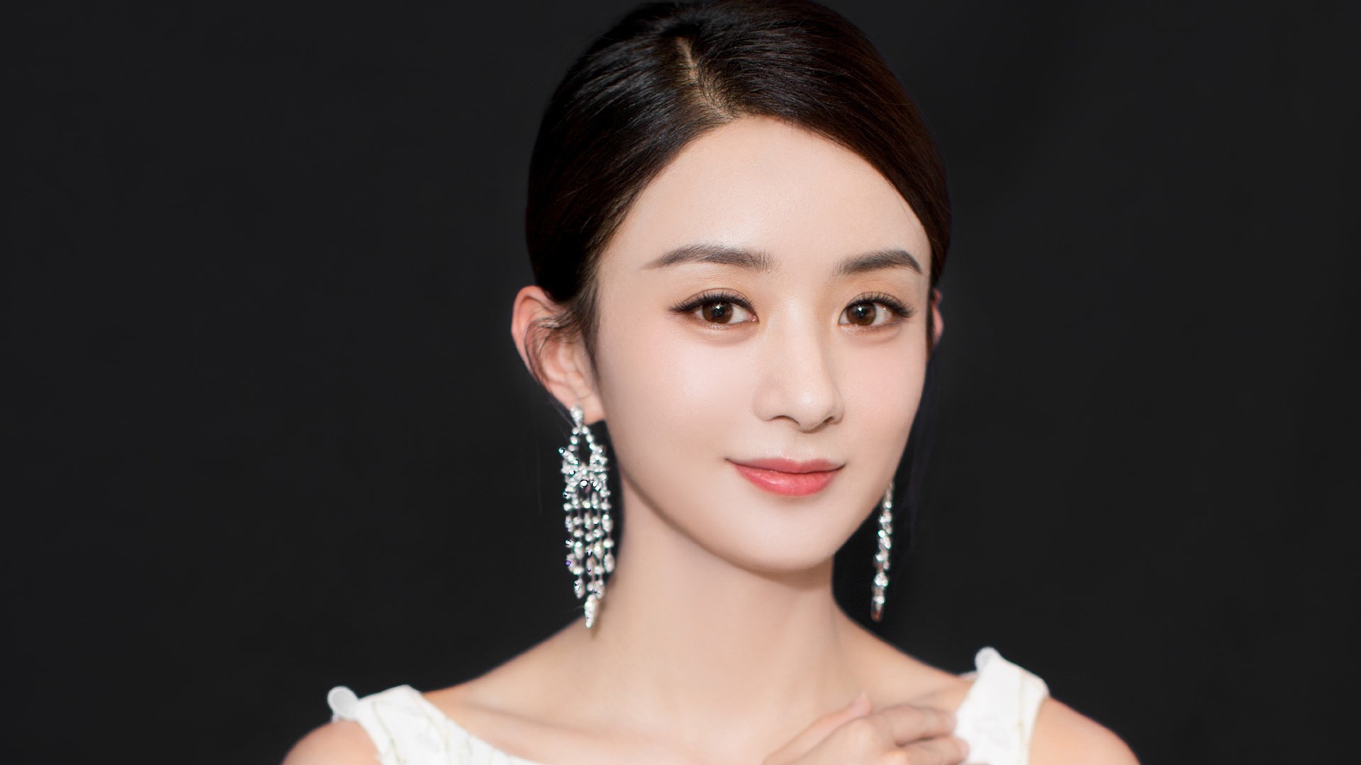 魔法盘带与钢铁纪律，迪马利亚统治全场助皇家社会淘汰赛过关